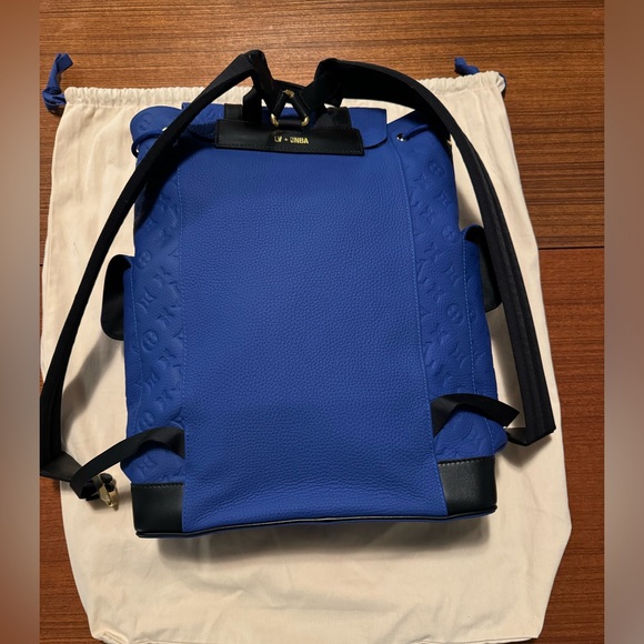 Louis Vuitton Blue Taurillon NBA Christopher Backpack MM (new) - Picture 5 of 6